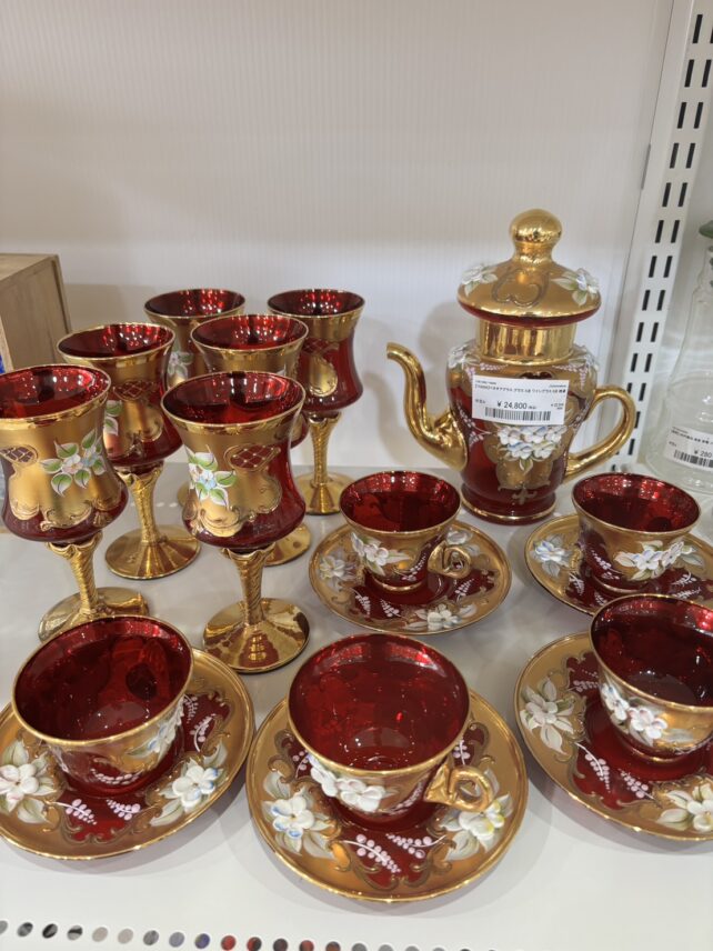 赤×金彩 花柄 ガラス ティーセット・脚付きグラスセット 入荷しました